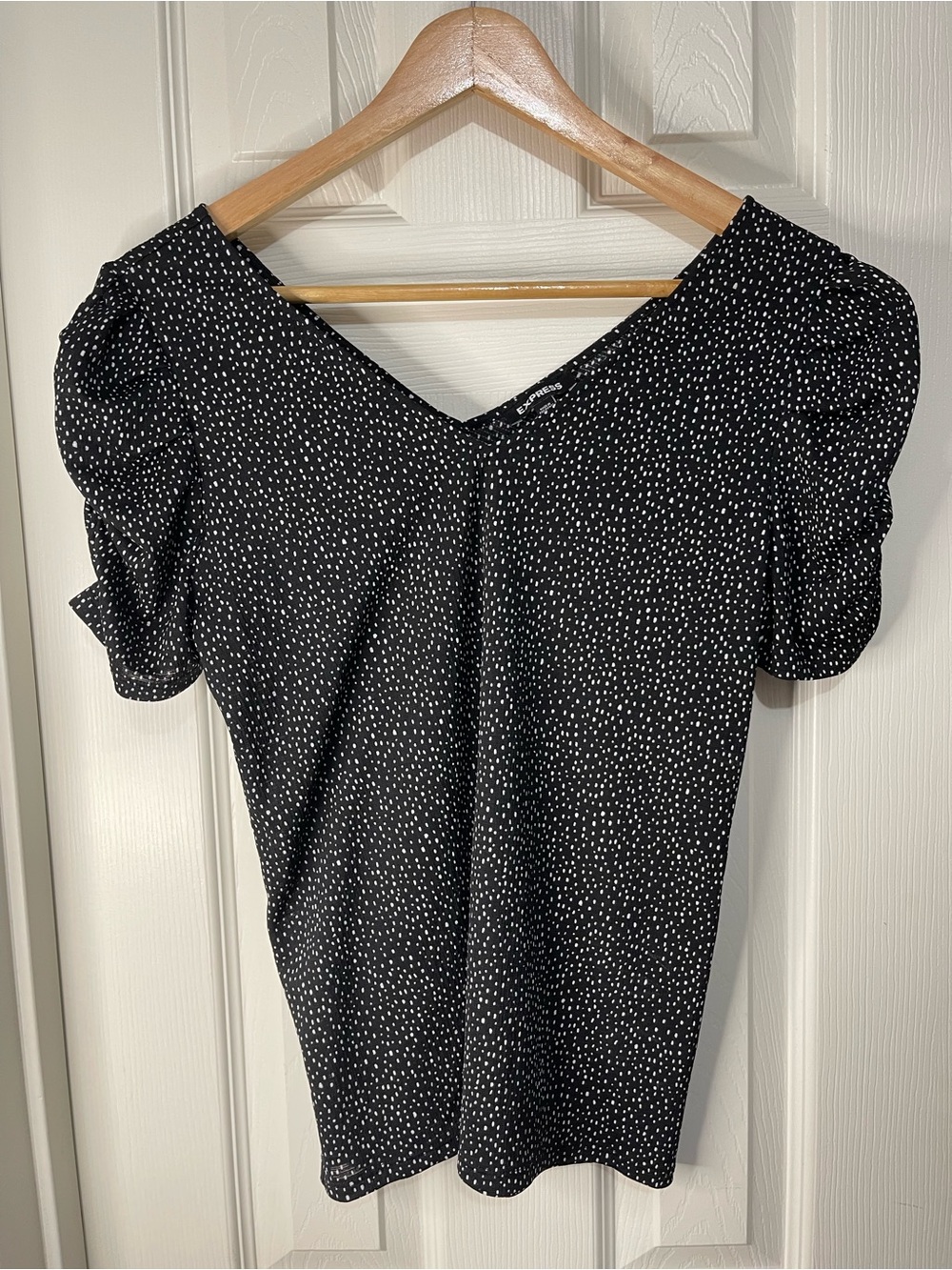 Express Black White Dotted Preppy Puff Sleeve Double V-Neck Stretch Top size M
